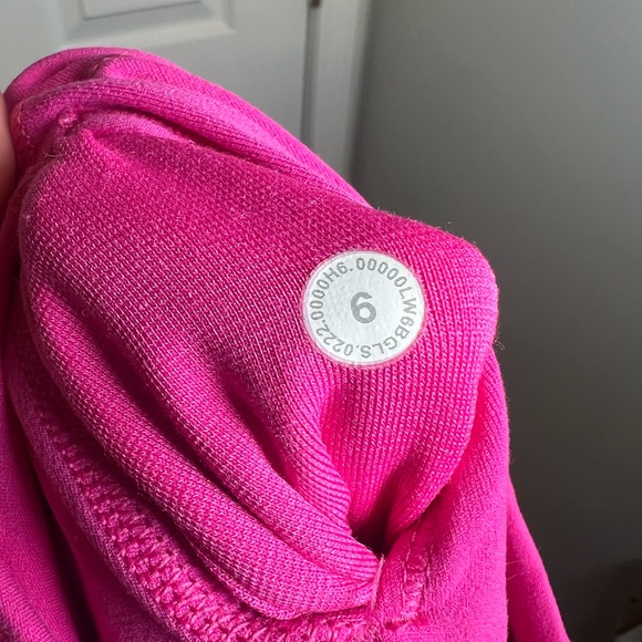 Lululemon Align High-Rise Crop 23"
Sonic Pink - Picture 6 of 6